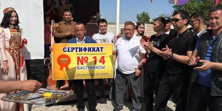 Түркістан қаласының Бекзат секторы тұрғындары кезекті рет отбасының қуанышына себеп болды