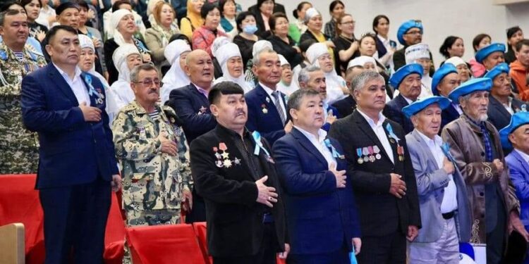 ТҮРКІСТАНДА ОТАН ҚОРҒАУШЫЛАР ЖӘНЕ ЖЕҢІС КҮНІНЕ АРНАЛҒАН МЕРЕКЕЛІК КЕШ ӨТТІ