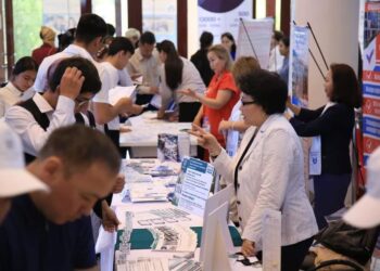 ТҮРКІСТАН: “СЕРПІН” БАҒДАРЛАМАСЫМЕН 20-ҒА ЖУЫҚ УНИВЕРСИТЕТ ӨКІЛДЕРІ КЕЛДІ