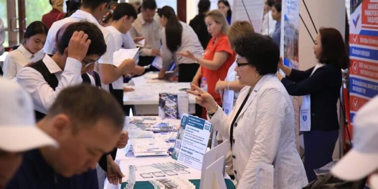 ТҮРКІСТАН: “СЕРПІН” БАҒДАРЛАМАСЫМЕН 20-ҒА ЖУЫҚ УНИВЕРСИТЕТ ӨКІЛДЕРІ КЕЛДІ
