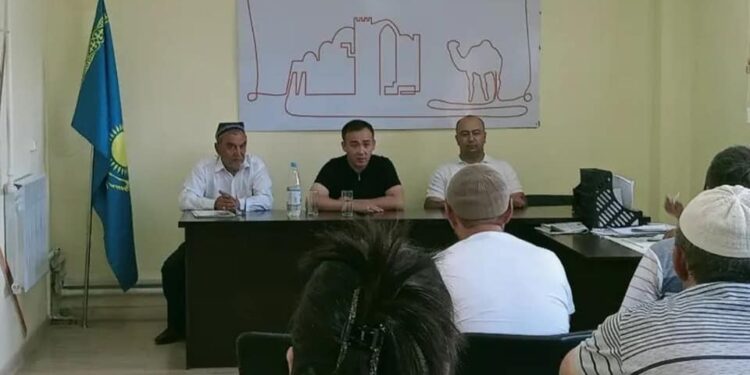 БӨЛІМ БАСШЫЛАРЫНЫҢ СЕКТОР ТҰРҒЫНДАРЫМЕН КЕЗДЕСУІ ЖАЛҒАСУДА