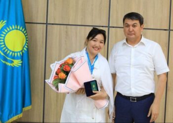 «БАТЫР ДА ТУҒАН АНАДАН, АҚЫН ДА ТУҒАН АНАДАН»