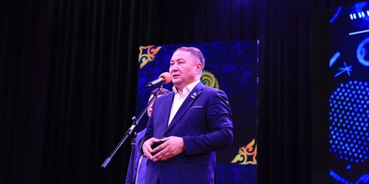 ТҮРКІСТАНДЫҚ СПОРТШЫЛАР ҚҰРМЕТКЕ БӨЛЕНДІ