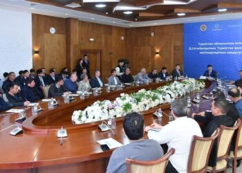 ДАРХАН САТЫБАЛДЫ: «ТҮРКІСТАН ӨҢІРІН  КӘСІПКЕРЛІК ОРТАЛЫҒЫНА АЙНАЛДЫРУҒА МҮМКІНДІК МОЛ»