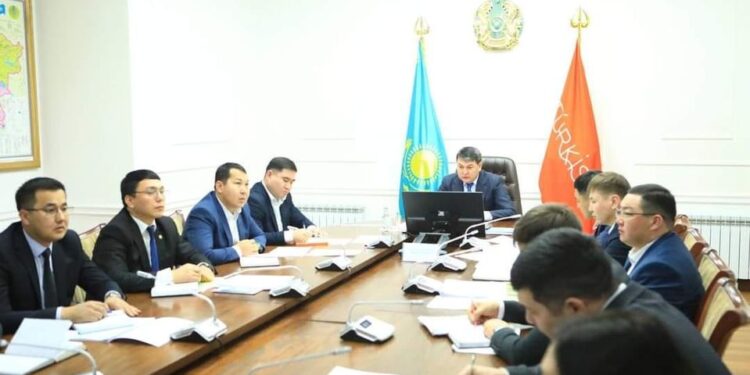 ҚАЛА ӘКІМІ БАСШЫЛЫҒЫМЕН ЖИНАЛЫС ӨТТІ