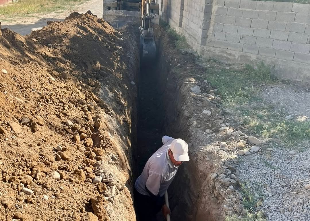 ҚАРНАҚ АУЫЛЫНДА ГАЗДАНДЫРУ ЖҰМЫСТАРЫ ҚАРҚЫН АЛУДА